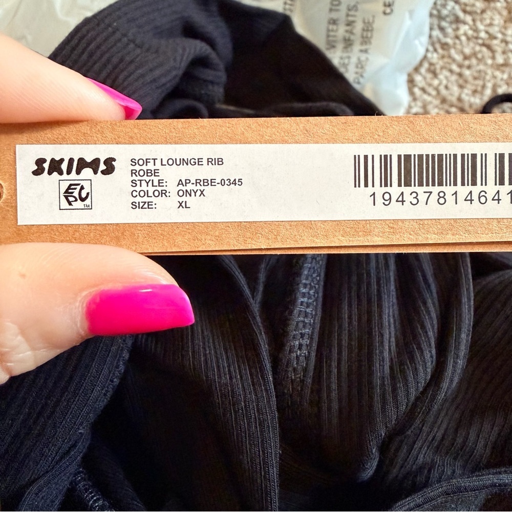 NWT SKIMS soft lounge rib robe size xl black relaxed fit - Picture 10 of 16